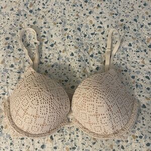 Victoria’s Secret push-up Bra size 32D